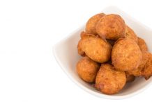 Crispelle con acciughe, sfiziose frittelline salate calabresi