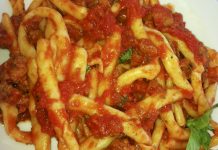 Fusilli con sugo di capretto