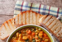 Millecosedde, minestrone calabrese con verdure, legumi e pasta